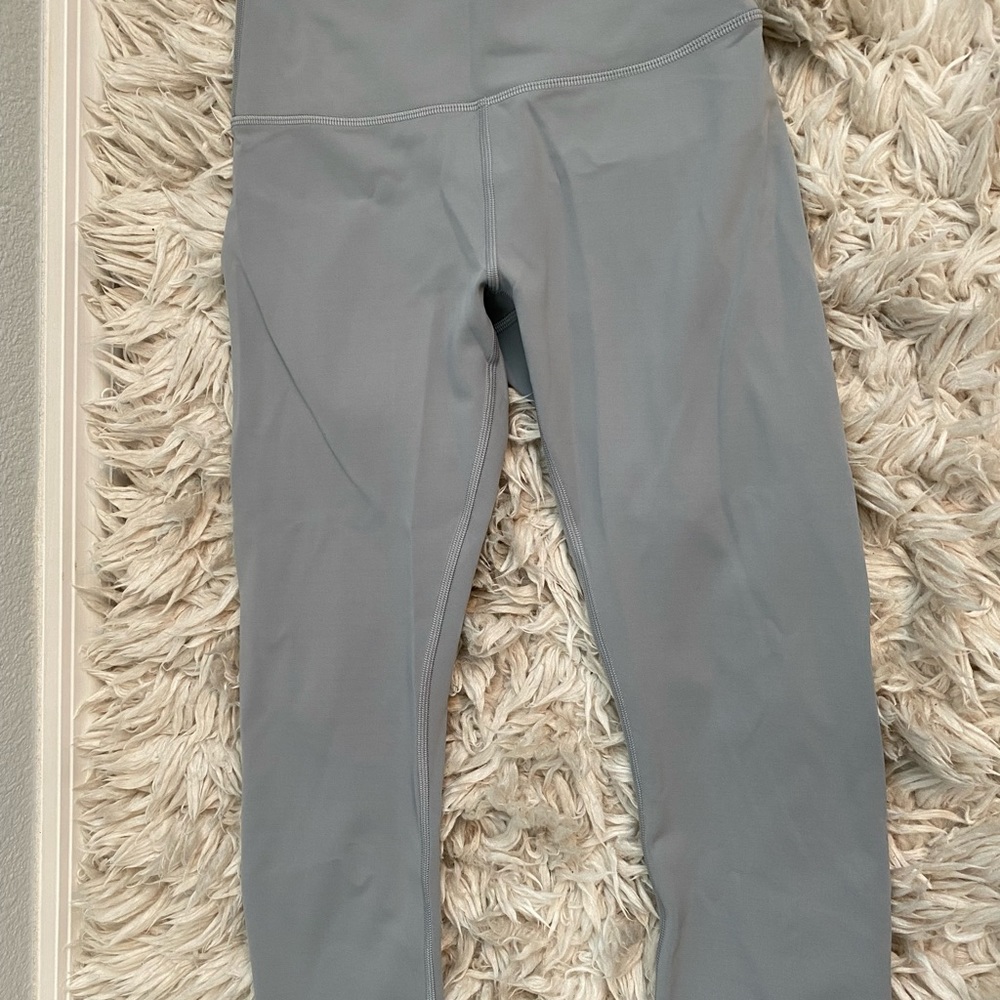 Lululemon Wunder Train High Rose 21” size 6 Rhino Gray
